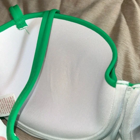NWOT shade and shore molded cup bikini - Picture 3 of 4